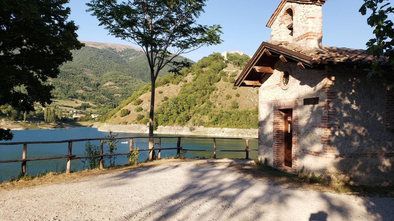 Apartment  Castel di Tora Exterior foto