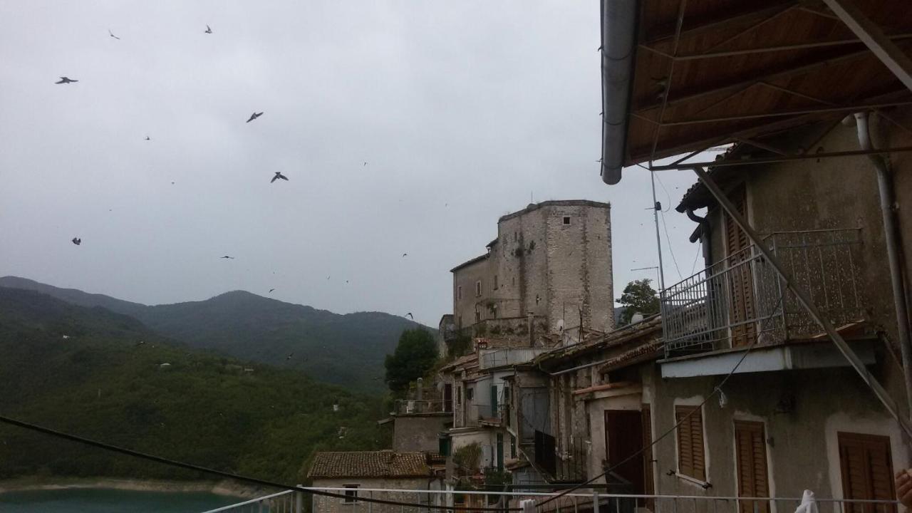 Apartment  Castel di Tora Exterior foto